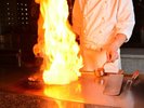 21階鉄板焼きレストラン「天燈(ランタン)」ではシェフが店内で焼き上げます