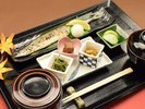 3階和食レストラン「漣(さざなみ)」のランチタイムのお食事一例です