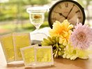 DHCアメニティの化粧水とクリームが備え付けられています※一部ハイグレードのお部屋ではポンプ式です。