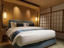 客室名:《浜万年青》温泉に入りながら、日の出や美しい夜景をお楽しみいただけます。