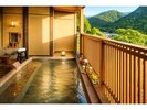 川側露天風呂付き客室