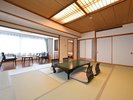 やまびこの間(デラックス和洋室)2世代、3世代でのご旅行にも最適なお部屋です。