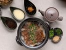 おおいた和牛サーロインの牛ひつまぶし、六種の薬味と出汁で味わう格別の逸品。