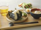 朝食