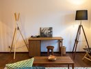 【特別室】窓からの景色はまるで一枚の絵画。ソファに腰かけ沼尻高原を間近に―