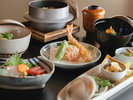 【ご夕食:彩り会席】五感で四季を味わう逸品は、月毎にメニューを変え、皆様を飽きさせません。