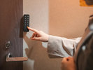 【大浴場】セキュリティ対策のため、女湯の入場はパスキーが必要になります。