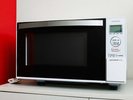 【サービス】3階自動販売機コーナーに無料でご利用いただける電子レンジをご用意しております。