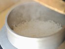 【朝食】ふっくらとつややかに炊き上げたごはんは、北海道が誇るブランド米「ゆめぴりか」をご用意