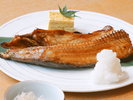 【朝食】定番の焼き魚※内容は日替わり。写真はイメージです