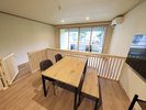 お部屋の中にはワンちゃん専用のプレイスペース、さらに屋外にはプライベートガーデンをご用意。