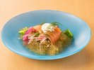 涼やかなゼリーとともに楽しむ、彩り豊かな前菜。(一例)