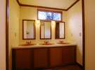 REST ROOM (化粧室)