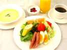 朝食の一例