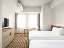 【ツインルーム】110pのベッドを2台ご用意しており、カップルの方におすすめです。