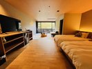 大きな窓の横に小さな小部屋(ヌック)(603室)