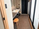 洗面鏡が2つあるので、ゆっくり使える(601洗面)