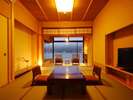 2階和室【川側/49u】 お部屋食が提供できるお部屋 プライベート感満載。