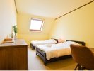 寝室C(2F) 2ベッドのお部屋です。