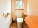 トイレと洗面所です