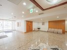 東側玄関ロビー