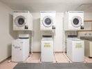 ランドリー室(4階) 40分300円 15:00ー22:00 ※無料の洗剤あり