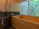�yVMG�O�����h�E106�z�o�X�^�C���͂������Ƃ����w���C�ŁA���R�̍���ɕ�܂ꃊ�t���b�V���B