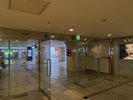 近鉄四日市駅北口を出てください