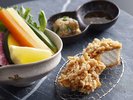 【土地の恵み会席】秋(2026年9月〜11月)強肴 鱸おかき揚げ 山椒餡