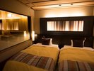 ほんのりと明るい電気がゆったりとした時間を演出