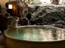 徒歩5分の姉妹館「和の宿夢月」の大浴場、家族風呂も無料で利用できる。