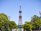 【さっぽろテレビ塔】<バス・徒歩約14分>大通公園の東に位置し、札幌市のランドマークと呼ばれる電波塔