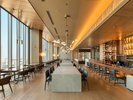 【ムーンライト北海道バル&バー】<26F>地上100mからの美しい夜景とともにお食事をご堪能ください