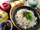 しらす丼定食(夕食メニュー 一例)