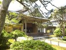 北方文化博物館へはお車で約30分。