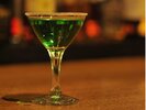 1Fのラウンジではビール・サワー・各種カクテルや日本酒・焼酎などのお酒と通信カラオケをお楽しみ下さい