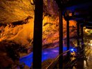 【竜ヶ岩洞】
