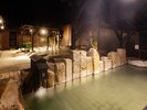 *【露天風呂】夜の露天風呂は格別。広い露天風呂でごゆっくり♪