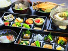 【料理長こだわりの和朝食】地産地消にこだわった様々な小鉢が愉しめます(一例)