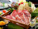 【季節の献立】料理長厳選の「おおいた豊美牛」と「特選豚」のしゃぶしゃぶ(一例)