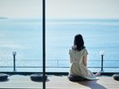 ◆足湯|最上階に位置するテラスでは、相模湾を望みながらの足湯を堪能。