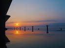 ◆水盤テラス|早朝の朝日が今日一日の活力となり、感動的な高揚感を生み出す。