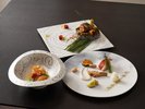 ◆夕食一例(六つ喜)|メインは魚料理、3種類から1品選べるプリフィックススタイル。