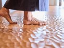 ◆湯上りサロン|湯上りの体に優しく寄り添う、癒やしの寛ぎ空間。