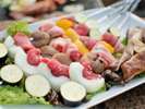 選りすぐりのジューシーなお肉と新鮮野菜をおなかいっぱい楽しめます!