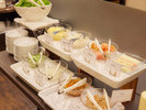 【朝食バイキング】栄養バランスを考えた健康的な和食&洋食バイキング。