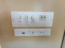 【USBポート(Type-A×1、Type-C×1)】ベッド横に完備