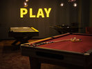 �yRED28 HOTEL�z�mGAME LOUNGE�n�싅�E�r�����[�h�ȂǁA���ԂƎ��R�Ɋy���߂���