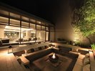 �y�ٓ��^�t�@�C���[�v���C�X�z���r�[���Ɉʒu���Ă���t�@�C���[�v���C�X