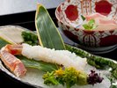 兵庫特選懐石 | 身が引き締まった明石鯛、上品な旨味の松葉蟹をお造里で・・・(造里)